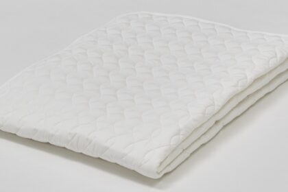 西川 ベッドパッド ポリエステルベッドパッド