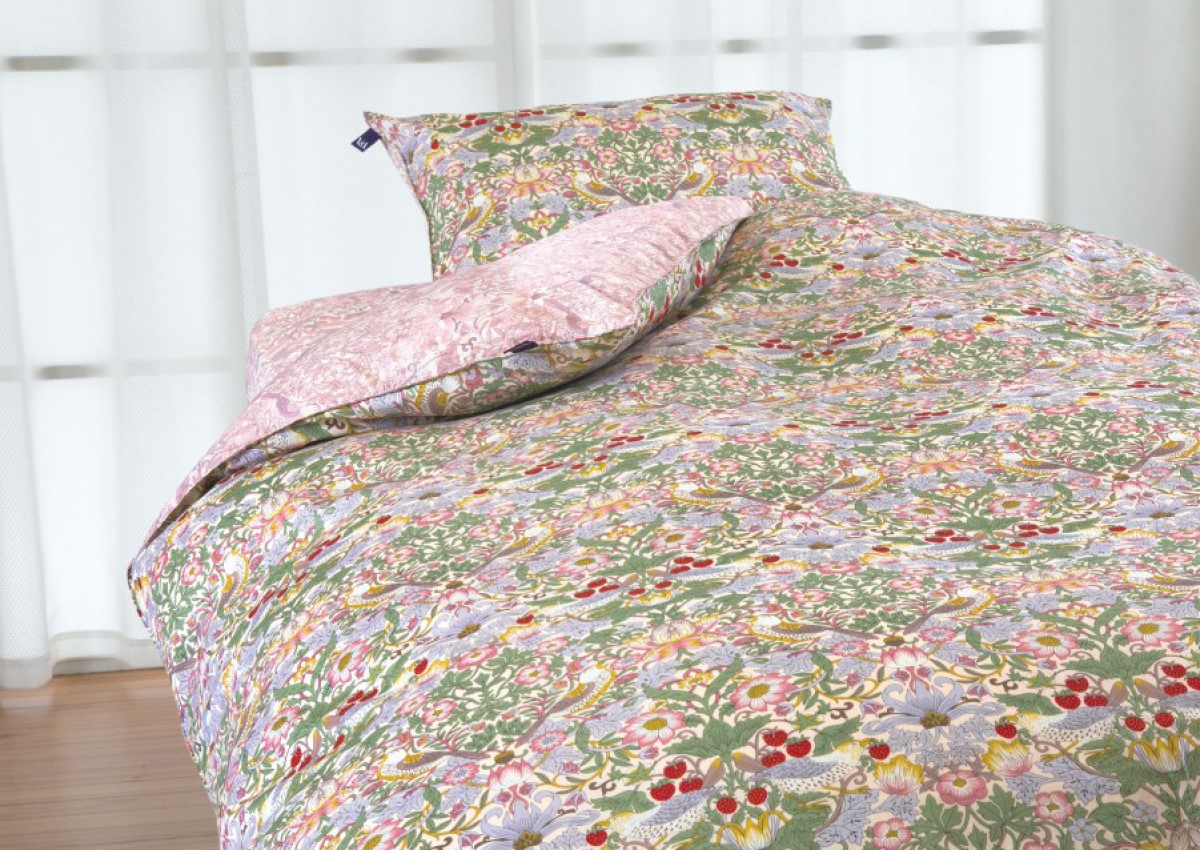 ロマンス小杉　掛け布団カバー　いちご泥棒