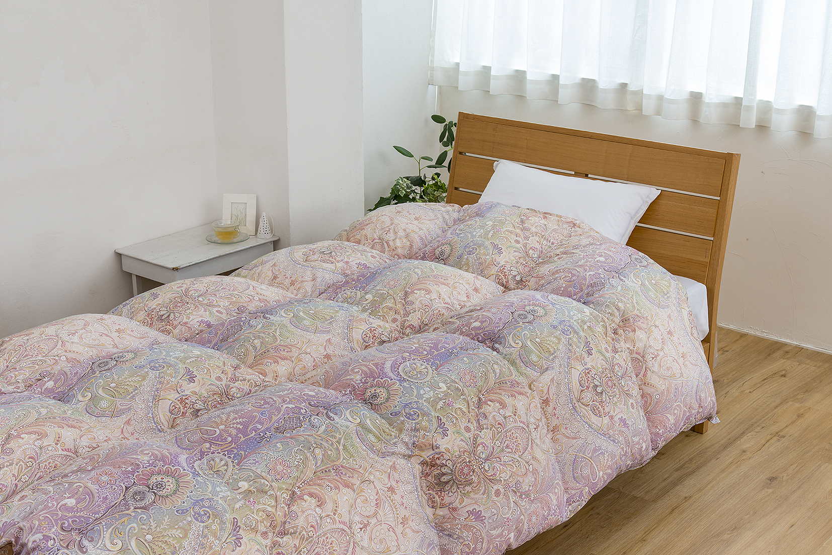 山甚物産　羽毛布団　スピカ