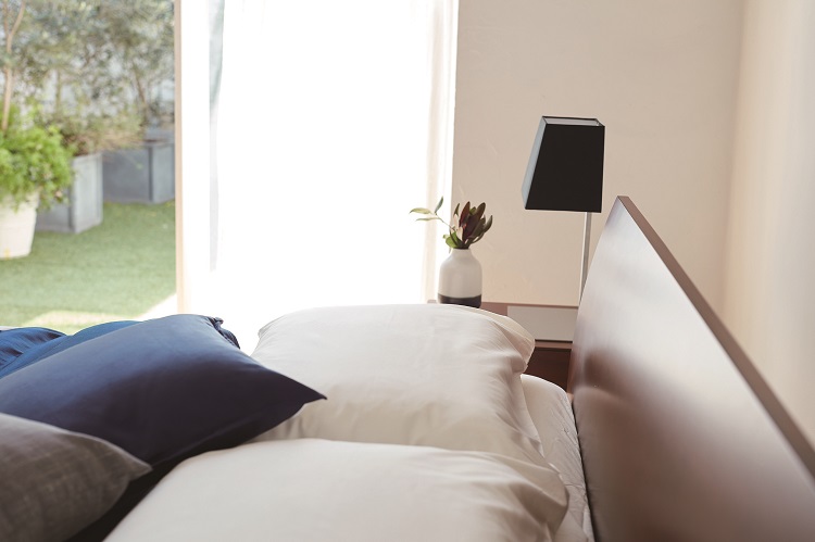 日本ベッド　ベッドフレーム　ソムノ　ヘッドボード