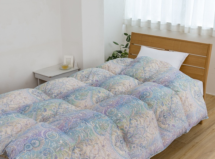 山甚物産　羽毛布団　スピカ