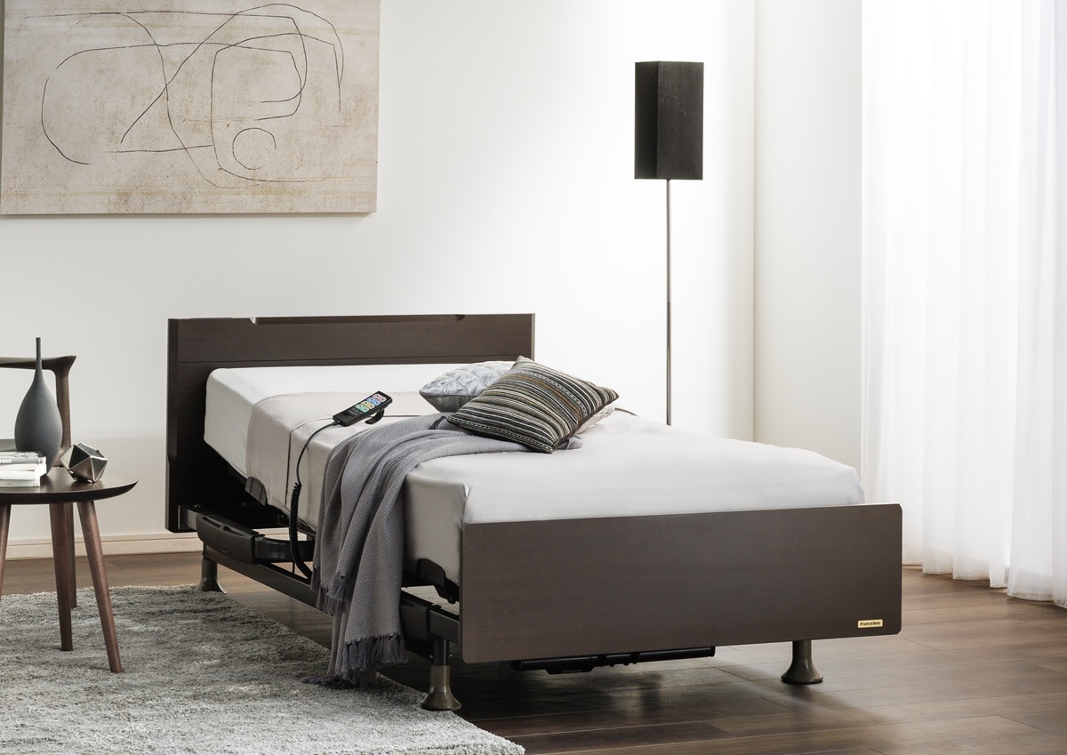 フランスベッド　電動ベッド　レステックス
