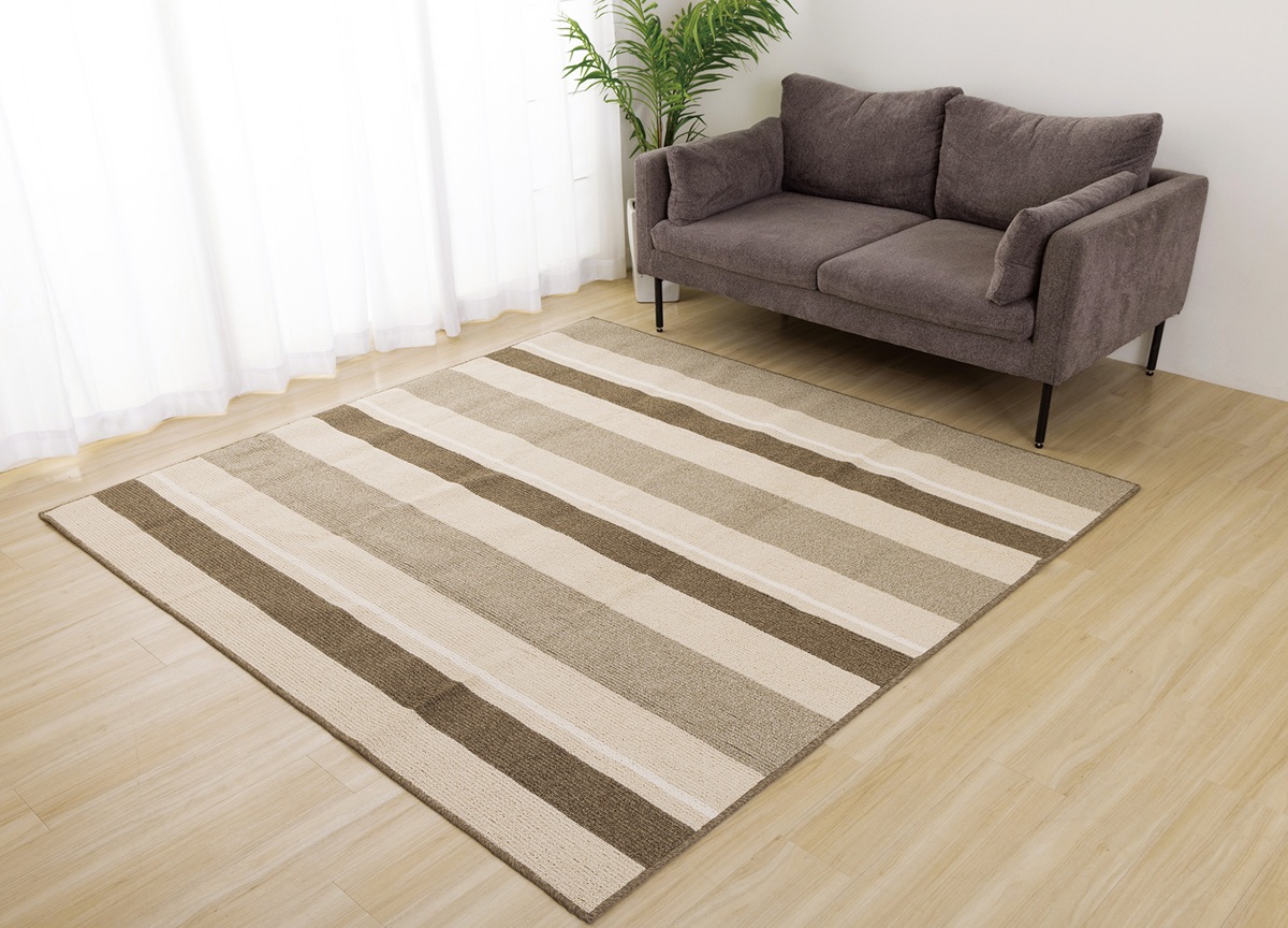 ダニエスケープ ラグ