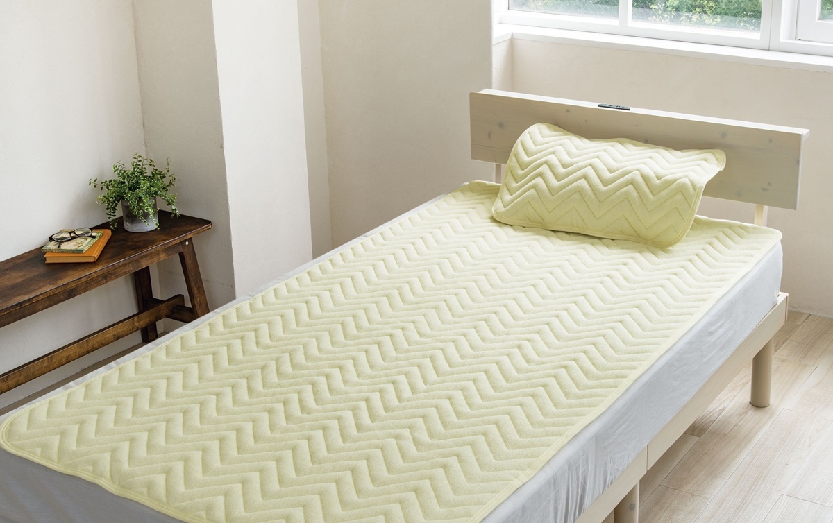 山甚物産　敷きパッド　ダニエスケープ